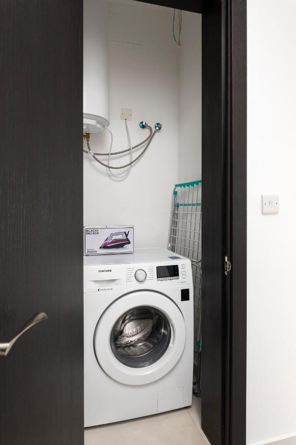 Modern 3Br Stylish Apartment With Large Balcony - Close To St Julians And St Georges Bay Is-Swieqi Exterior foto